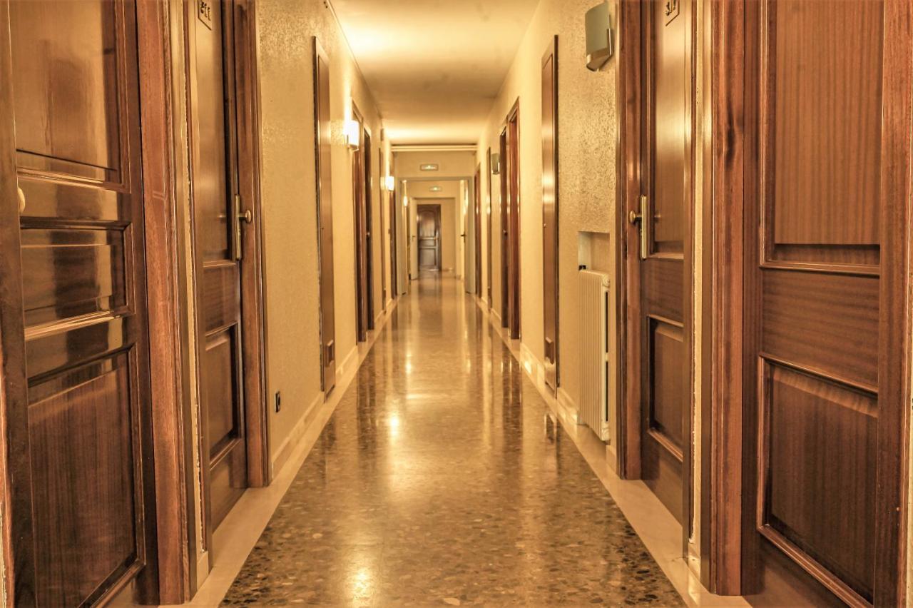 Coray Hotel Encamp